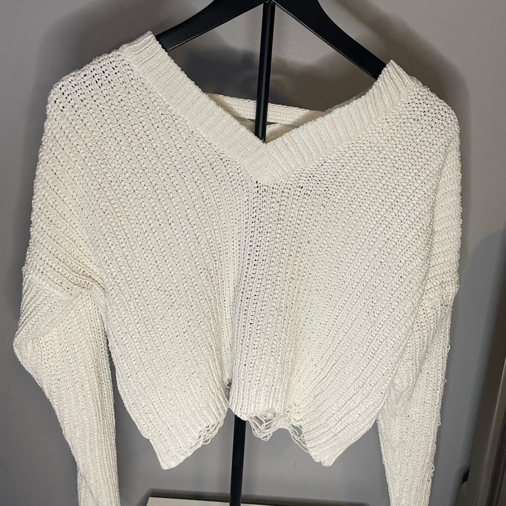 Derek Heart White Off-the-Shoulder Sweater with Chunky Knit